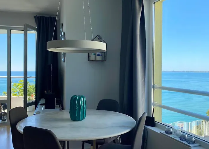 Alex Apartello-com - Amazing With Sea View! Апартхотел 4*